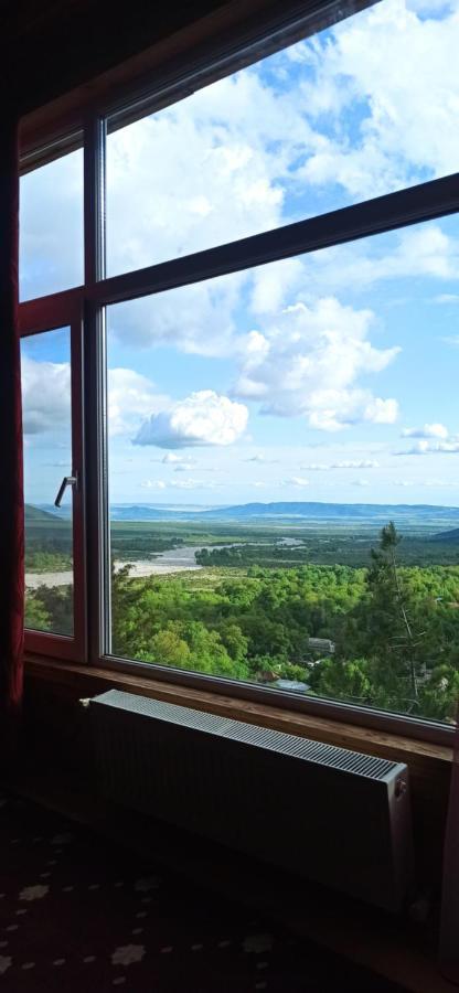Kungut Hotel & Restaurant Шеки Экстерьер фото